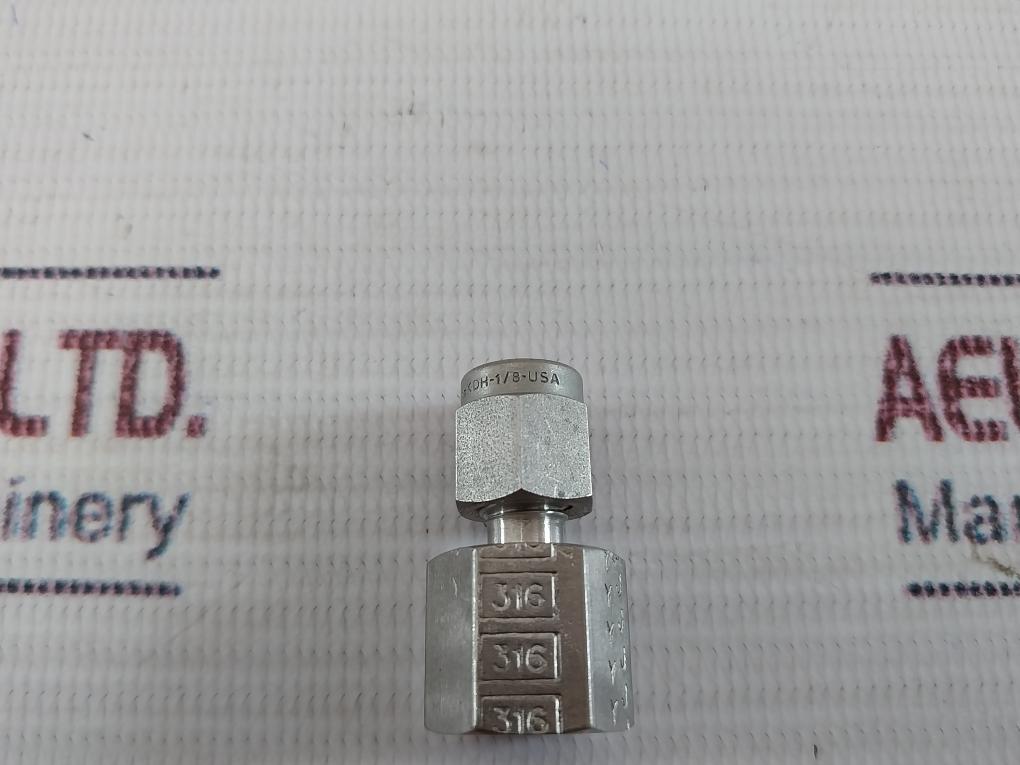 Waters 700007583 1/8” Fnpt – 1/8” Comp Fitting