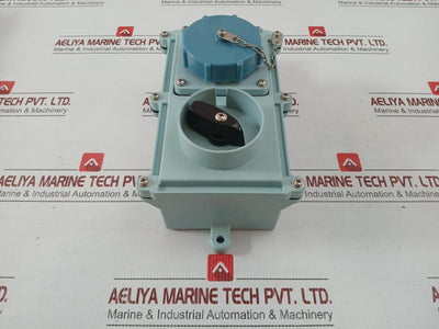 Watertight-Socket-Outlet-With-Interlock-16-20a-6h-200-250v-By-Senko-Guichi-Rl-2-3