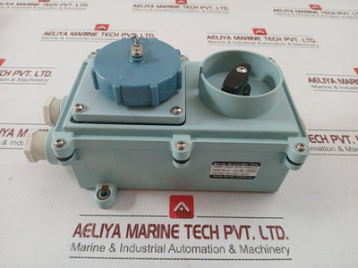 Watertight-Socket-Outlet-With-Interlock-16-20a-6h-200-250v-By-Senko-Guichi-Rl-2-6