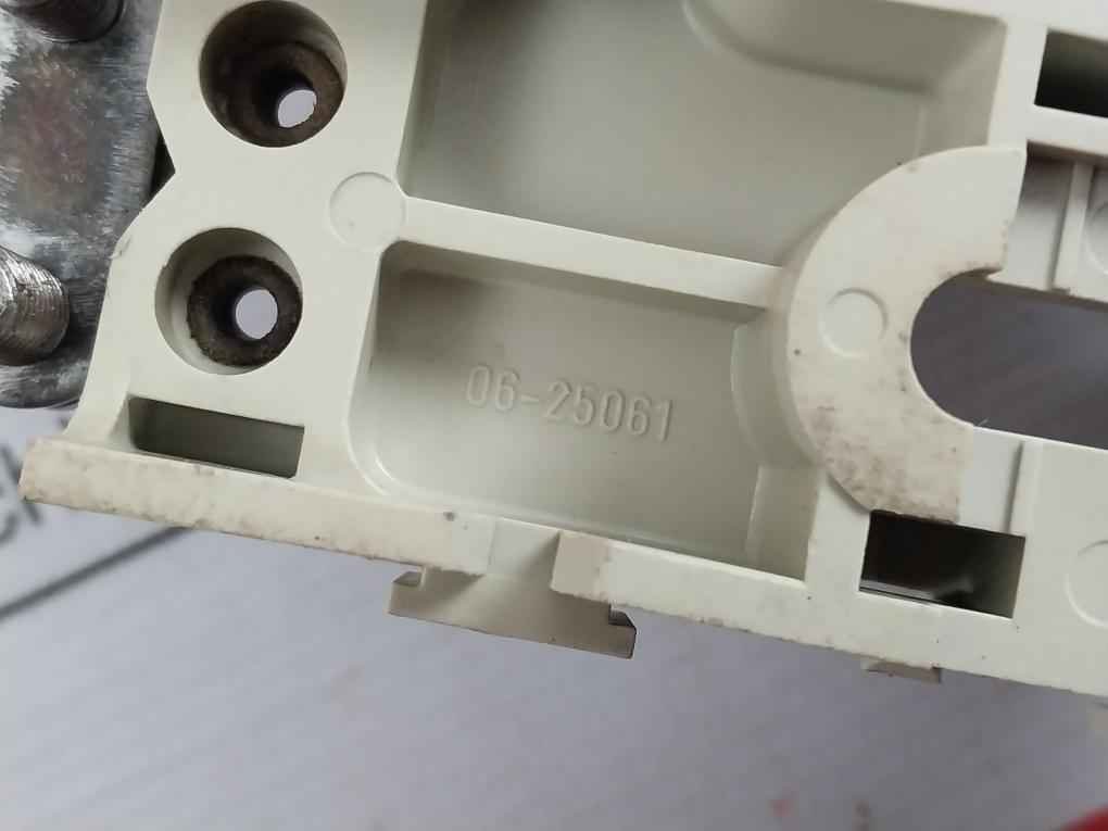 Weber 06-25061 Fuse Block 100A 660V