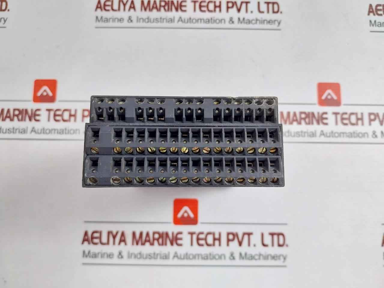 West 8800-114-1000E-069 Temperature Process Controller