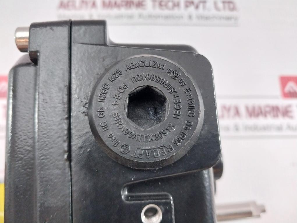 Westlock Controls 3449Abyn00022Aaa-ar1 Rotary Valve Position Monitor 3400 Ser.