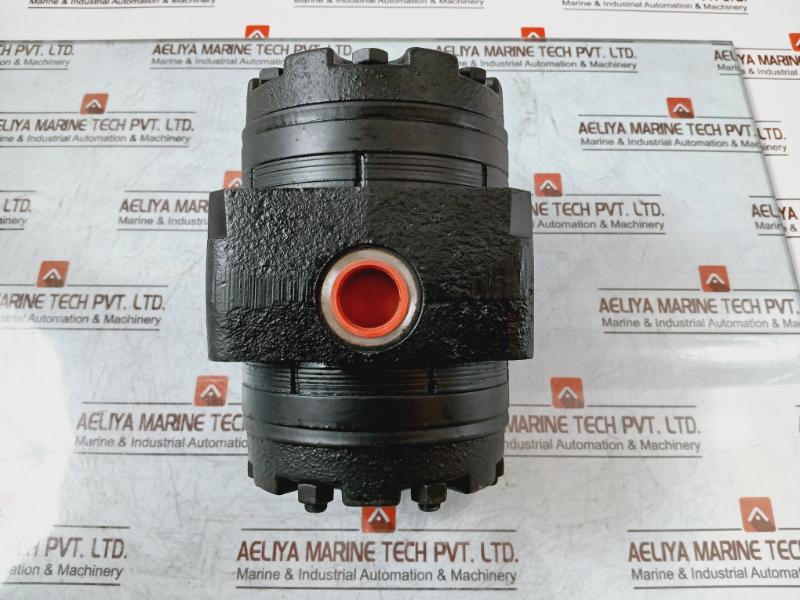 White 950320M8699Aaaaa Roller Stator Flow Divider