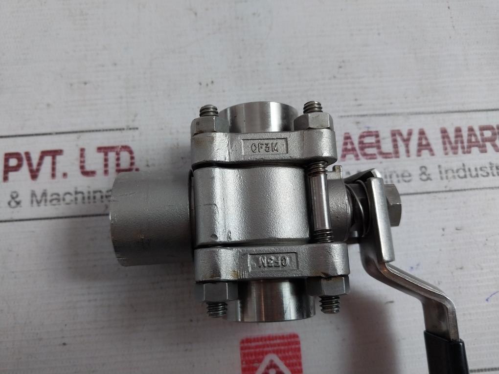 Whitey Ss-63Xtf8 Ball Valve 1000 Psi Wog Cf3M