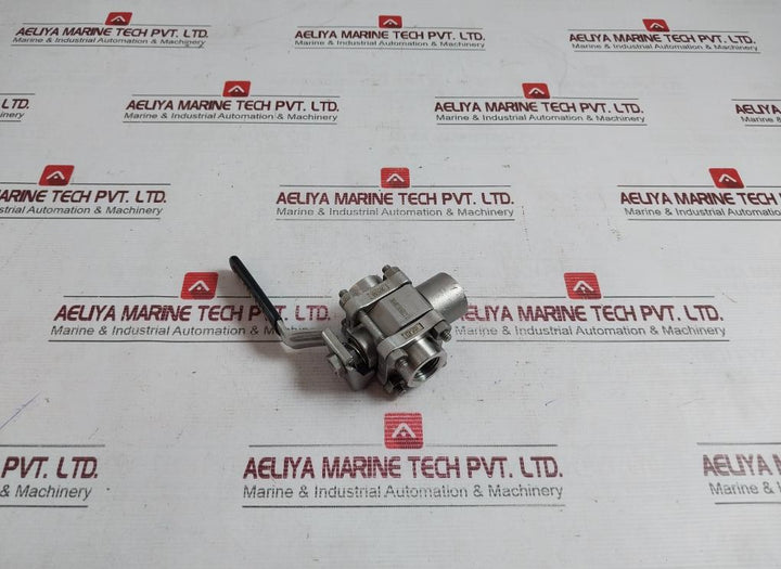 Whitey Ss-63Xtf8 Ball Valve 1000 Psi Wog Cf3M