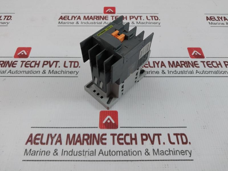 With New Condition Contactor Relay 50-60Hz Hyundai Umx 31