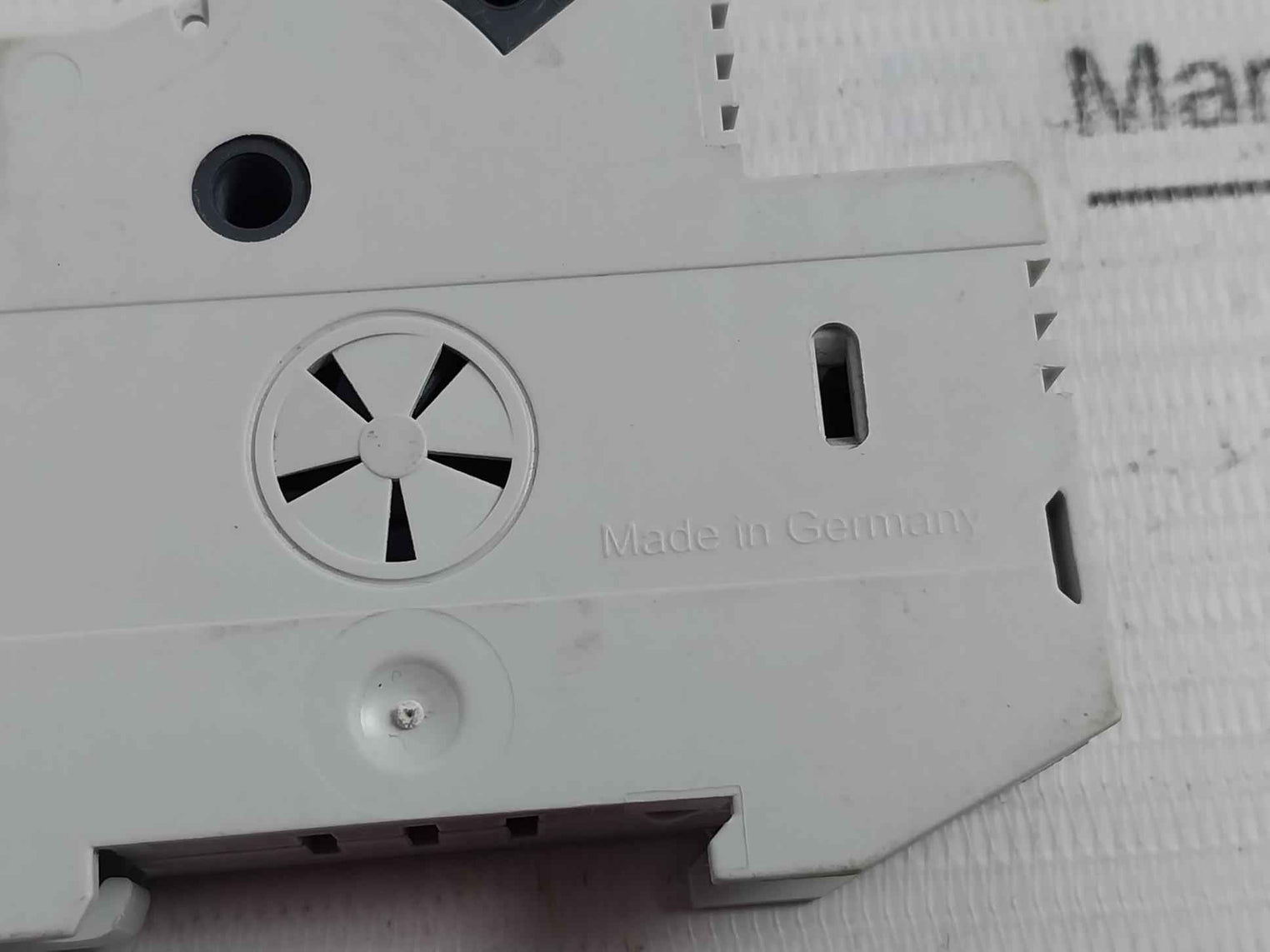 Wohner Aes10X38 Fuse Holder Ac-22B 32A 400V 50/60Hz 60/75C 18-6Awg