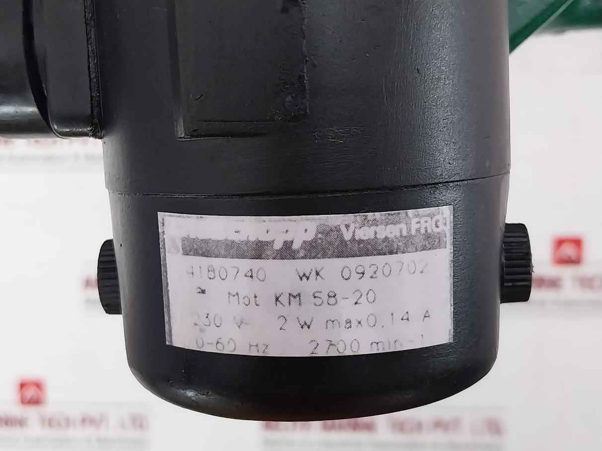 Woodward Ug-8 Governor 8522-447 500-1200 Rpm 230V 2W 0.14A 0-60Hz 2700 Min-1