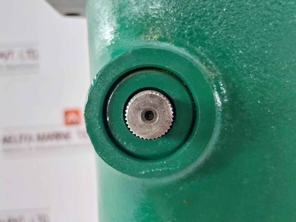 Woodward Ug-8 Governor 8522-447 500-1200 Rpm 230V 2W 0.14A 0-60Hz 2700 Min-1