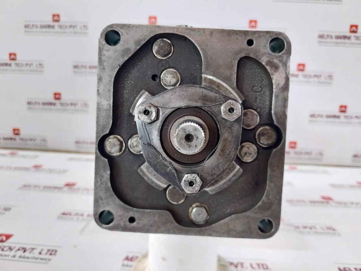 Woodward Ug-8 Governor 8522-447 500-1200 Rpm 230V 2W 0.14A 0-60Hz 2700 Min-1