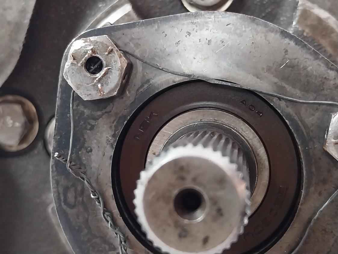 Woodward Ug-8 Governor 8522-447 500-1200 Rpm 230V 2W 0.14A 0-60Hz 2700 Min-1