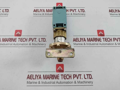 Xm2-jm012 Pressure Switch Telemecanique 300V Max