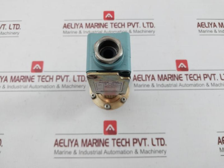 Xm2-jm012 Pressure Switch Telemecanique 300V Max