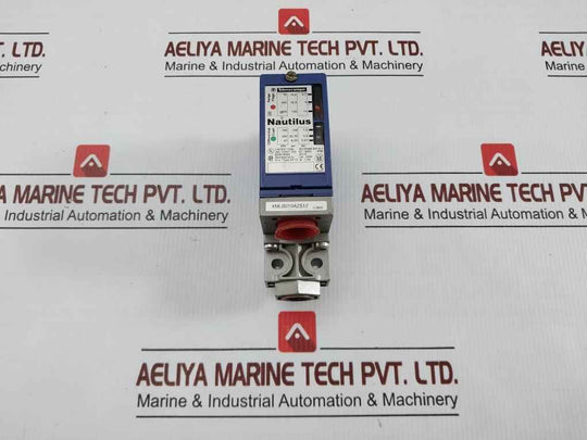 Xmlb010A2S12 Pressure Switch Telemecanique 10,2-145 Psi 0,7-10 Bar