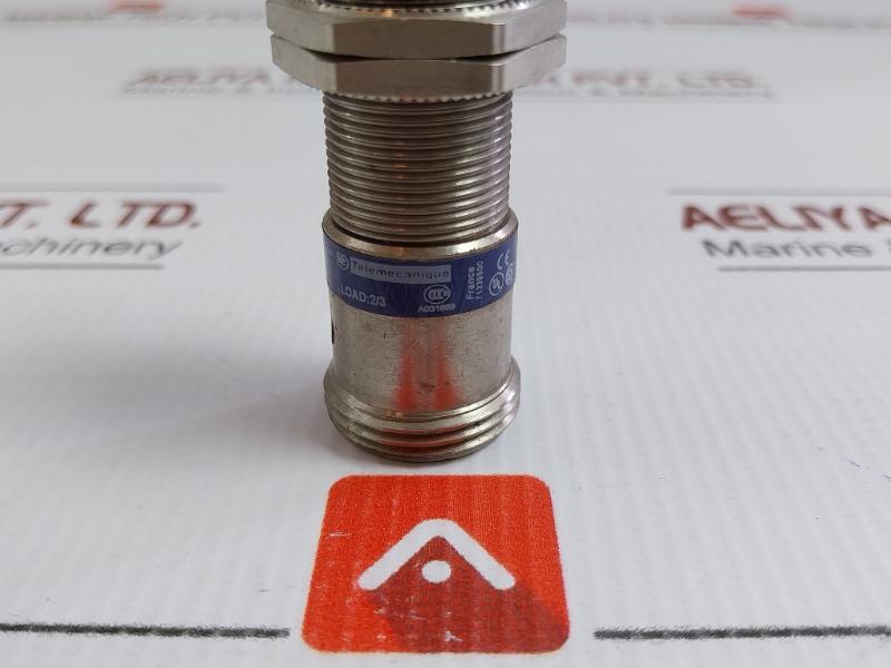 Xs1 M18Pb370A Telemecanique Inductive Proximity Switch