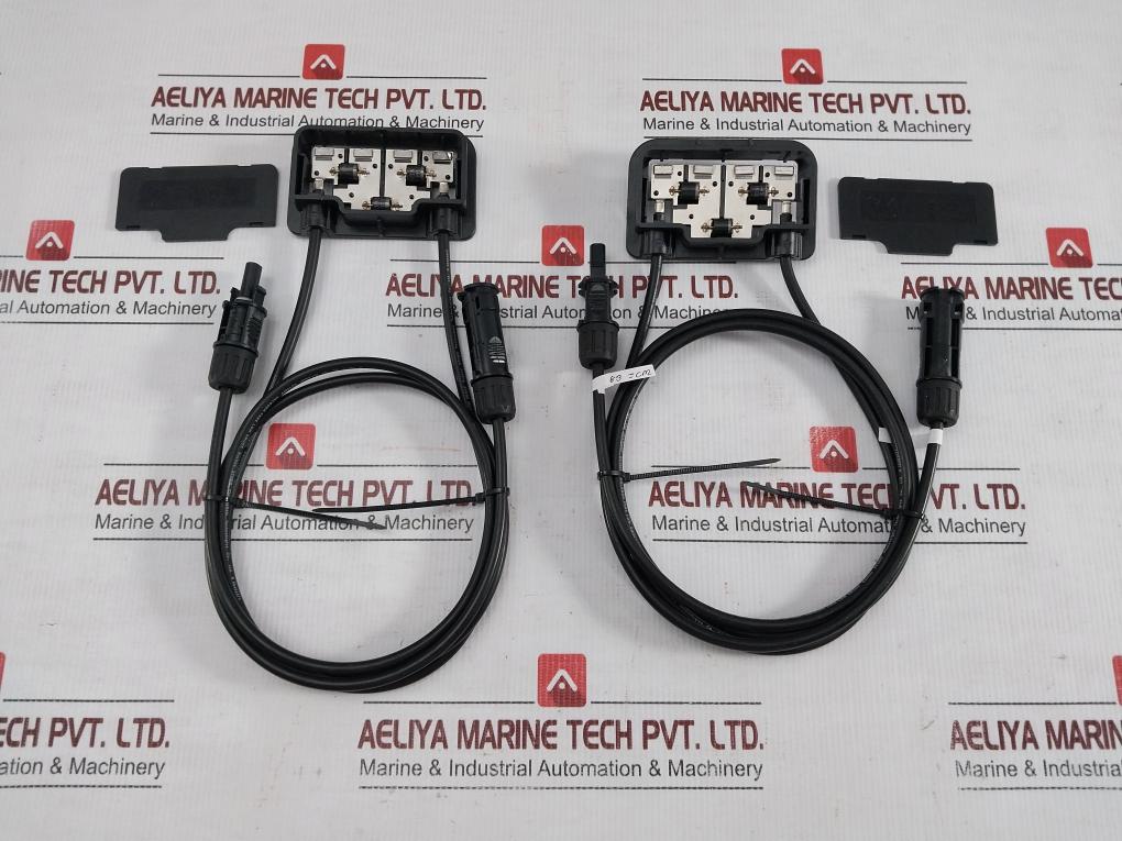 Xtong-1500-Vdc-15A-Solar-Panel-Junction-Box-PV-XT1206XY-25SQ045-PV-210730-2