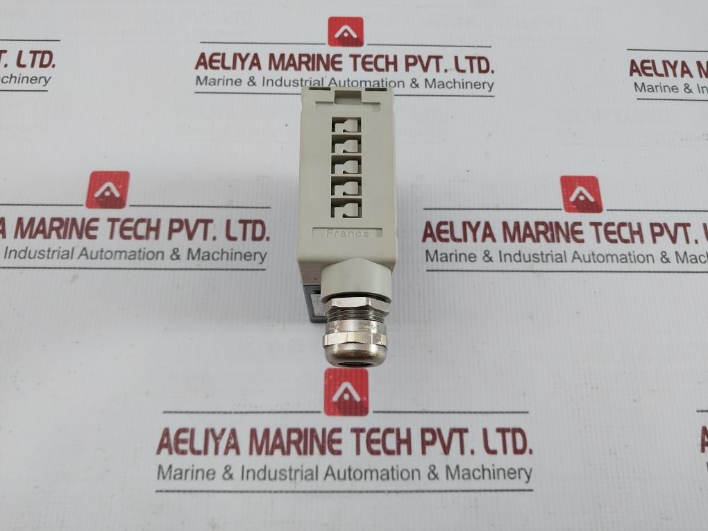 Xue-h753538 10-30V Proximity Photoelectric Detector Telemecanique