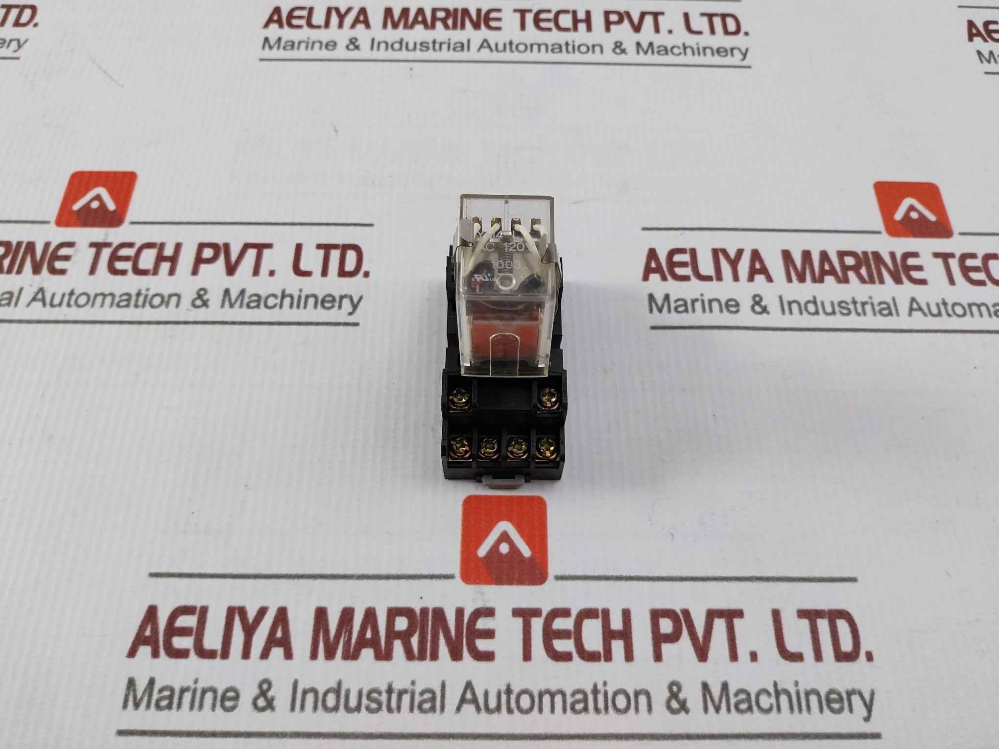 Y.M. Tech Ym4-l Relay With Base 10A 300Vac