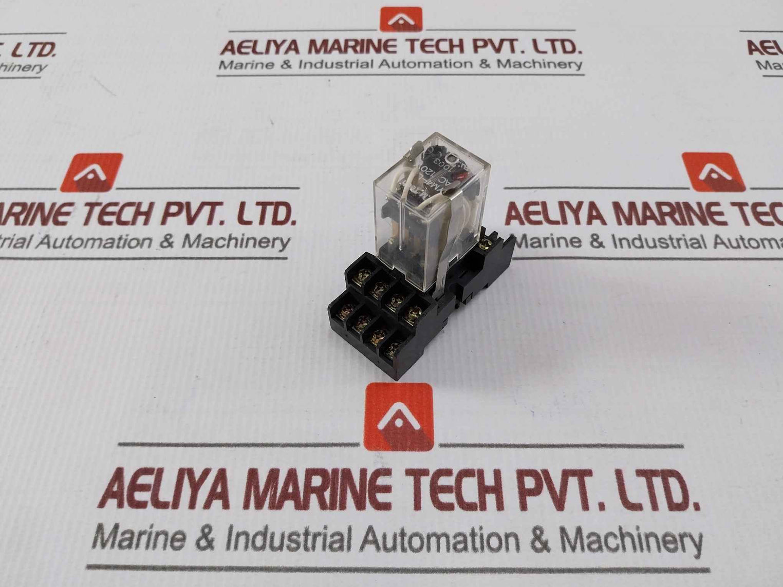 Y.M. Tech Ym4-l Relay With Base 10A 300Vac