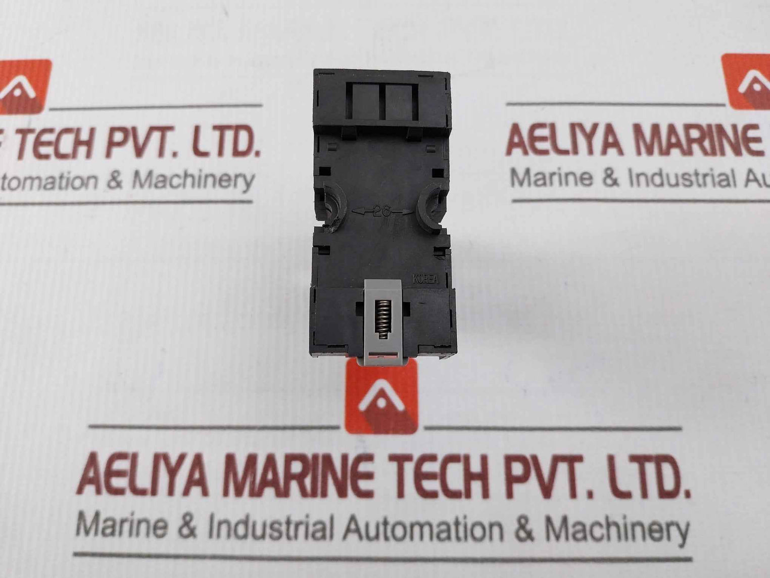 Y.M. Tech Ym4-l Relay With Base 10A 300Vac