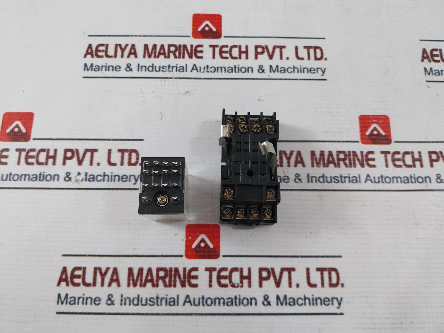 Y.M Tech Ymt14-mf Relay With Base Ym4-l 10A 300Vac