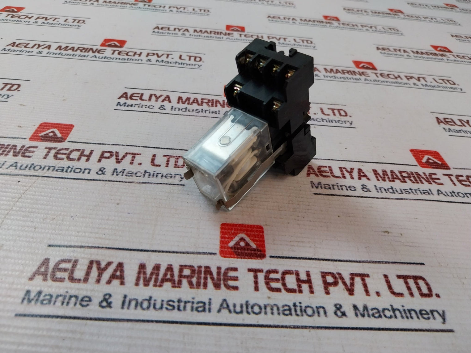 Y.Mtech Ym4-l Relay With Base 10A 300Vac
