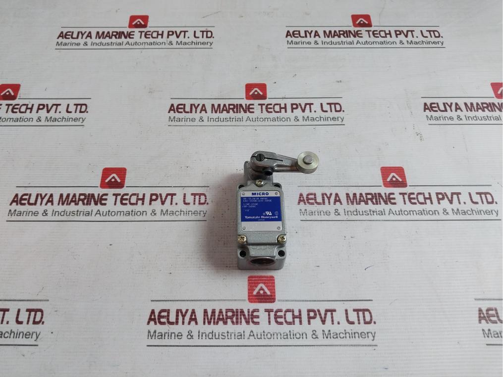 Yamatake-honeywell 1Ls1-j Micro Limit Switch 1/2Hp-125Vac 650-000.016