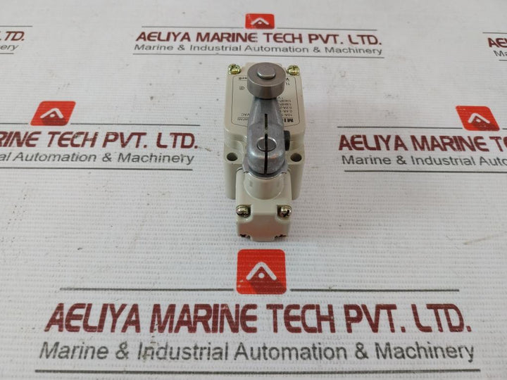 Yamatake-honeywell 1Ls19-j Micro Limit Switch 436-340.006 0.4A-125Vdc