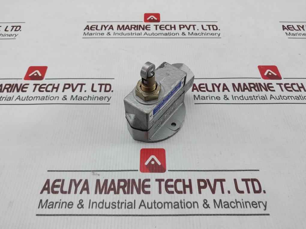 Yamatake-honeywell Bzv6-2Rq8-j Micro Limit Switch