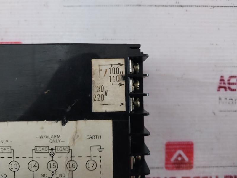 Yamatake-honeywell Cosmopak Se90 Controller Se90Bcp0100 200/220V 50-60Hz