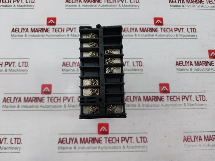 Yamatake-honeywell Cosmopak Se90 Controller Se90Bcp0100 200/220V 50-60Hz