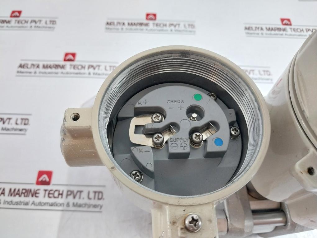 Yamatake-honeywell Dstj3000 Pressure Transmitter 35 Kgf/Cm2 24Vdc 4-20Madc 60˚C