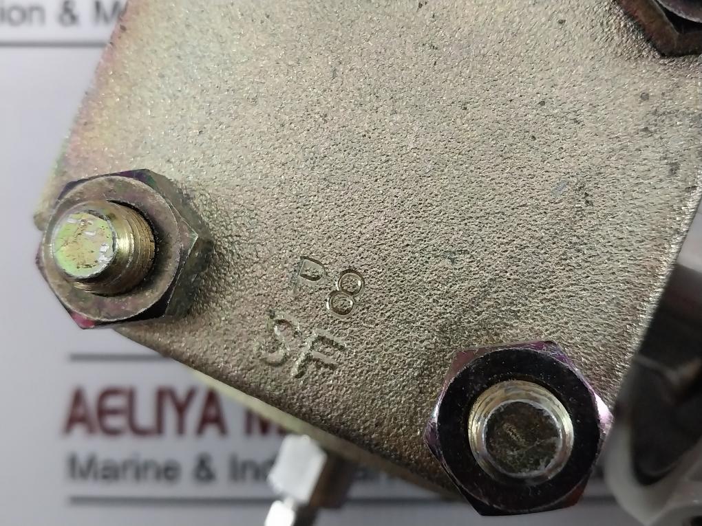 Yamatake-honeywell Dstj3000 Pressure Transmitter W/ Mounting Bracket U-bolt Kit