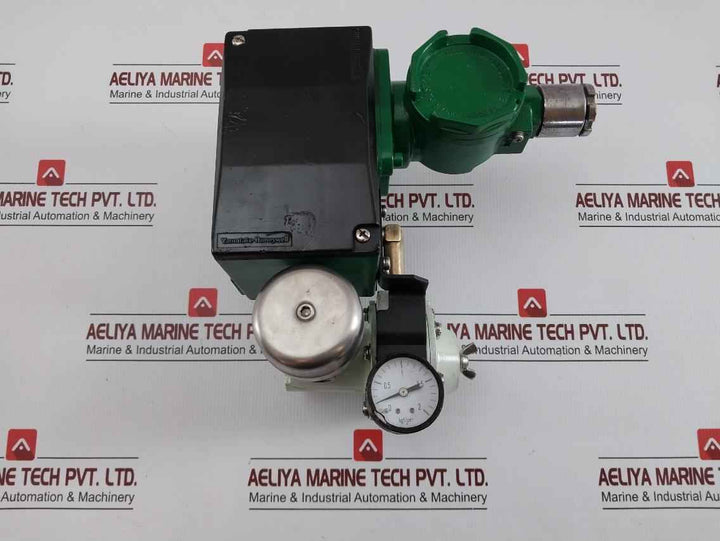 Yamatake-honeywell I/P Converter Input 4-20Madc 1.4 Kgf/Cm2 Kux113-xm11Ax-7