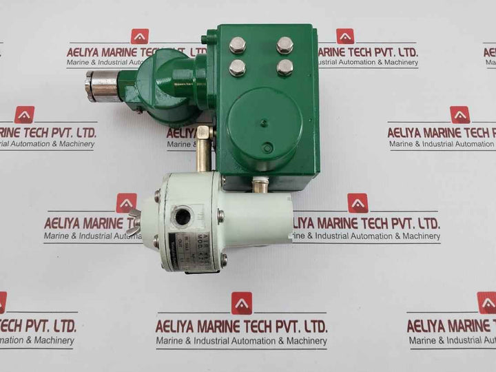 Yamatake-honeywell I/P Converter Input 4-20Madc 1.4 Kgf/Cm2 Kux113-xm11Ax-7