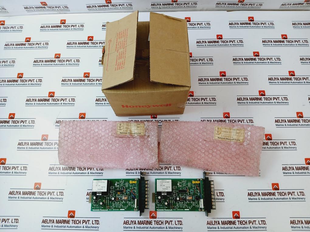 Yamatake-Honeywell J-SMS30-11 Monitor Switch Module 1-5V DC 24V