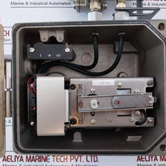 Yamatake-honeywell Kz03-1A Air Regulator 9.9 Kgf/Cm2 140 Psi 970 Kpa 9.7 Bar