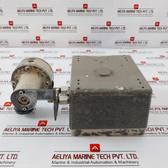 Yamatake-honeywell Kz03-1A Air Regulator 9.9 Kgf/Cm2 140 Psi 970 Kpa 9.7 Bar