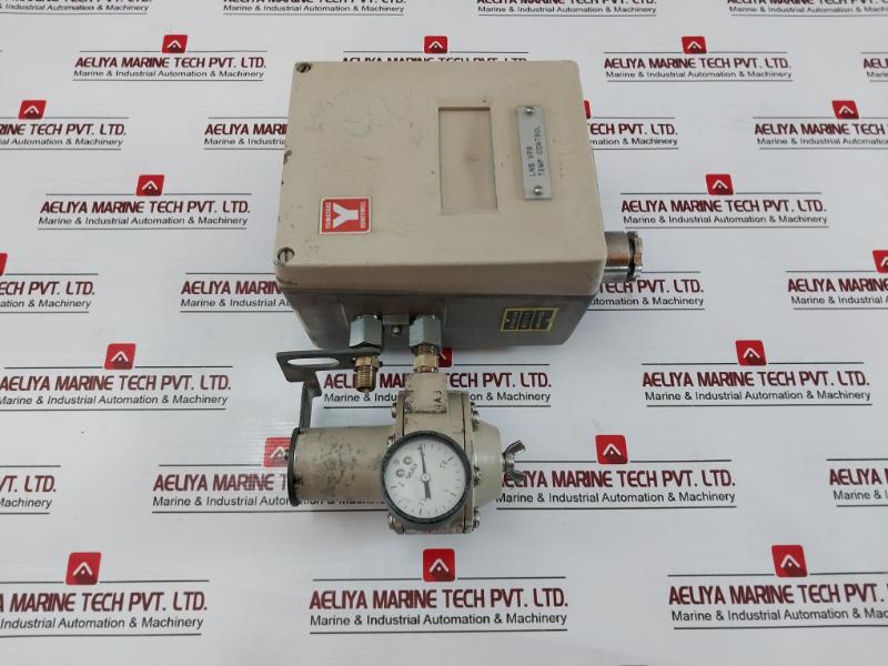 Yamatake-honeywell Kz03-1A Air Regulator 9.9 Kgf/Cm2 140 Psi