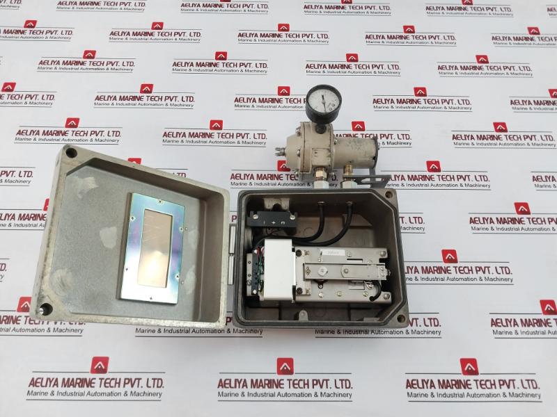 Yamatake-honeywell Kz03-1A Air Regulator 9.9 Kgf/Cm2 140 Psi