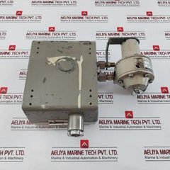 Yamatake-honeywell Kz03-1A Air Regulator 9.9 Kgf/Cm2 140 Psi
