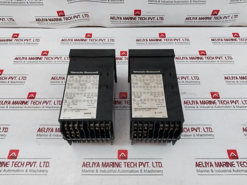 Yamatake-honeywell Sdc200 Digital Temperature Controller Sdc2005Gf38A00001 X9208