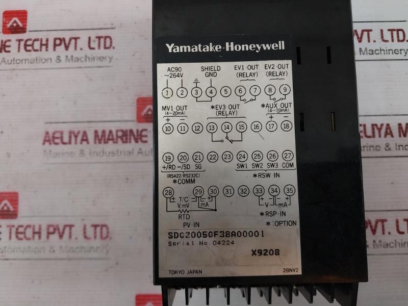 Yamatake-honeywell Sdc200 Digital Temperature Controller Sdc2005Gf38A00001 X9208