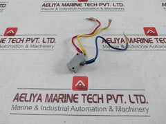 Yamatake-honeywell V-5610D Microswitch 0.5A-125Vdc 0.25A-250Vdc 9624P Y14