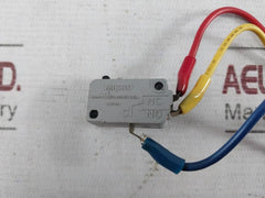 Yamatake-honeywell V-5610D Microswitch 0.5A-125Vdc 0.25A-250Vdc 9624P Y14