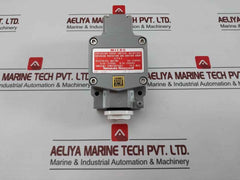 Yamatake-honeywell Vcx-5001A Micro Explosion Proof Switch D2G4