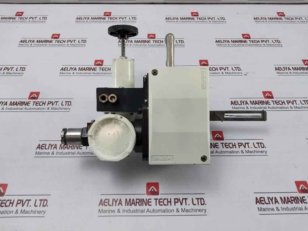Yamatake 17-12Bldy1Rgsr-c1-x Valve Positioner W/ Air Regulator Kz03-2A 4-20Madc