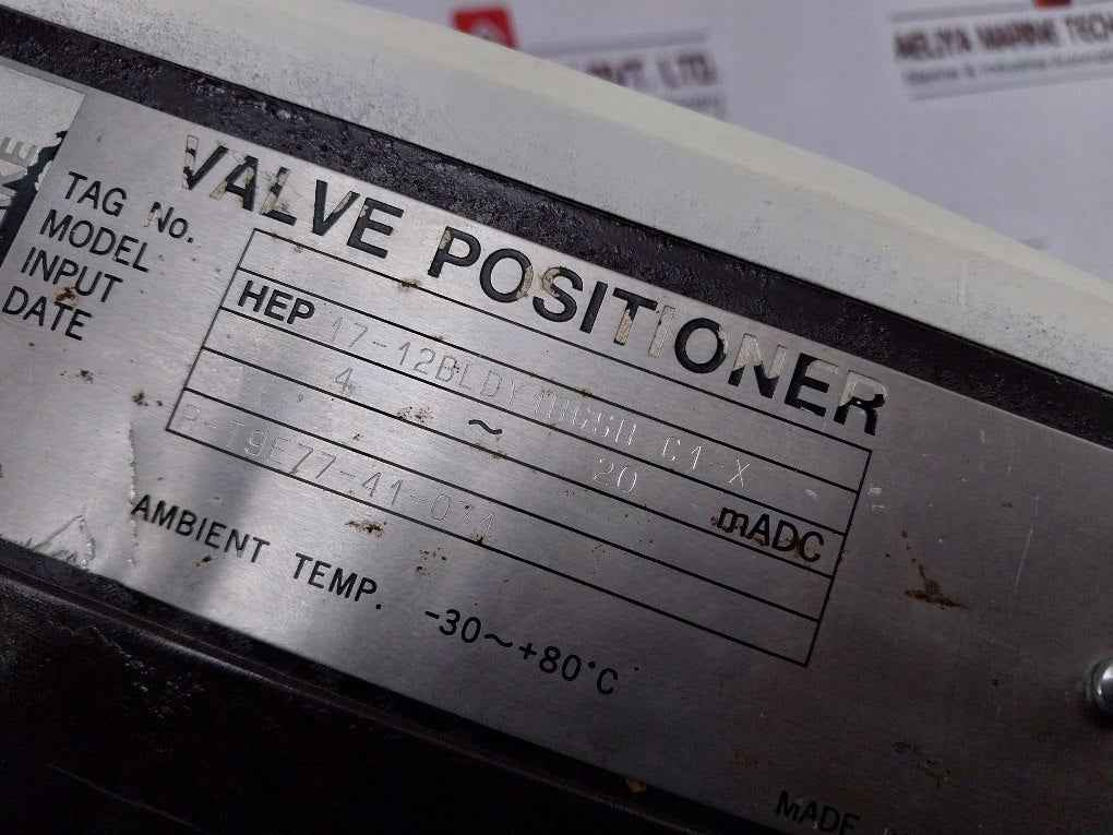 Yamatake 17-12Bldy1Rgsr-c1-x Valve Positioner W/ Air Regulator Kz03-2A 4-20Madc