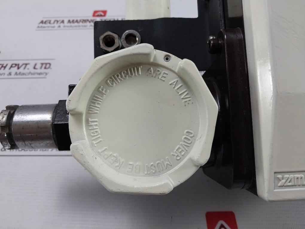 Yamatake 17-12Bldy1Rgsr-c1-x Valve Positioner W/ Air Regulator Kz03-2A 4-20Madc