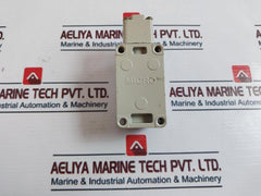 Yamatake 1ls1-j Micro Limit Switch 480vac
